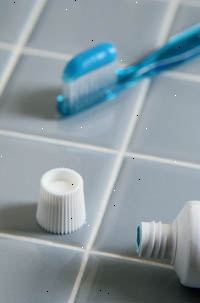 Εικόνα από μια οδοντόβουρτσα και ένα σωληνάριο οδοντόκρεμας